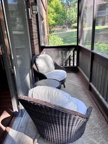 $235,000 | 7737 Golf Drive, Unit 101, Palos Heights, IL 60463