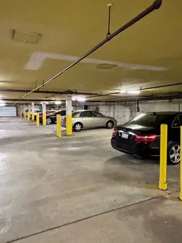 $235,000 | 7737 Golf Drive, Unit 101, Palos Heights, IL 60463