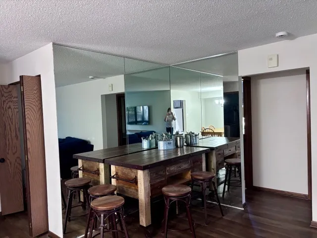 $235,000 | 7737 Golf Drive, Unit 101, Palos Heights, IL 60463