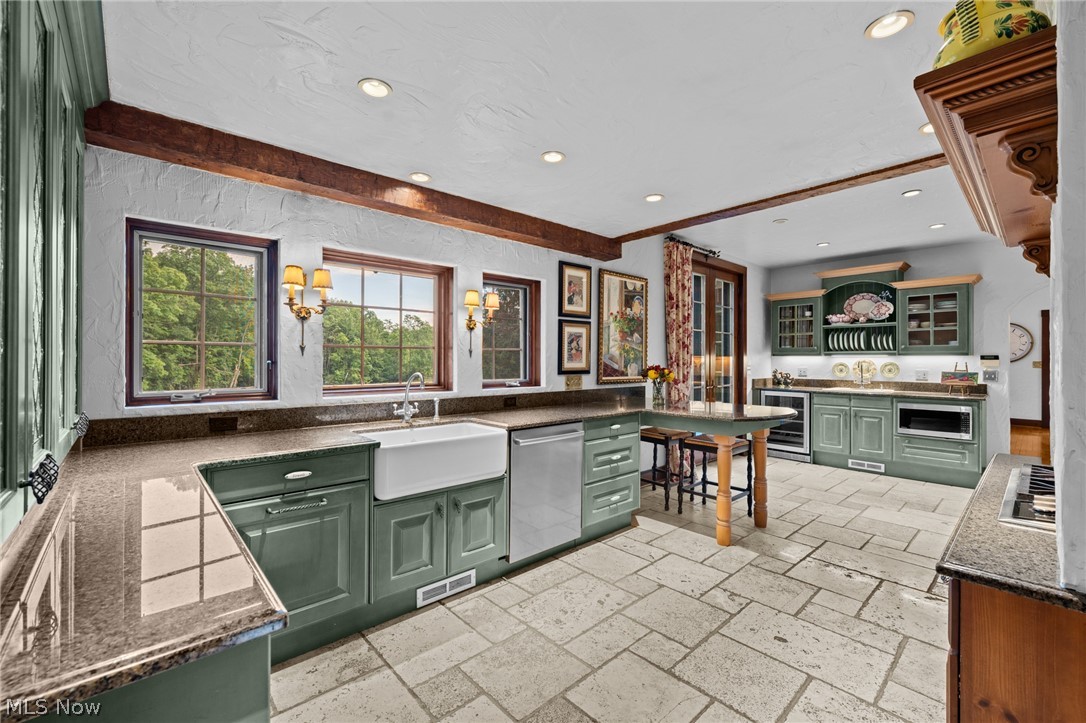 5227 Som Center Road Solon, OH 44139 - Photo 10 of 48
