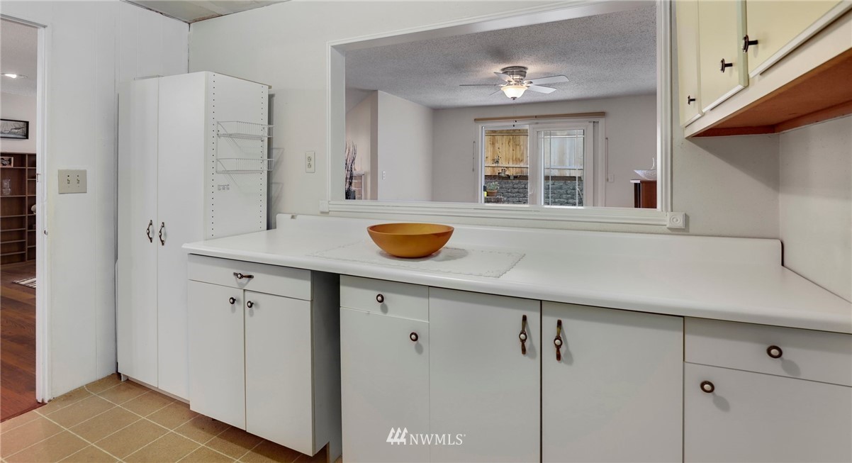 12615 Southeast 165th Street Renton, WA 98058 - Photo 14 of 30 Gallery Image 14