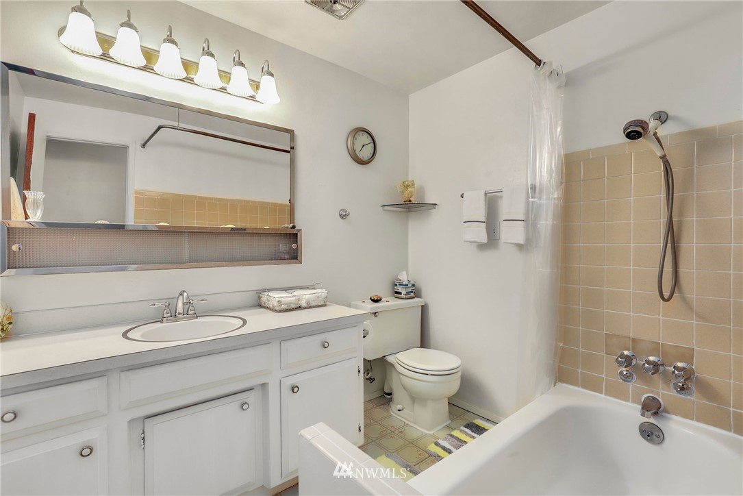 12615 Southeast 165th Street Renton, WA 98058 - Photo 22 of 30 Gallery Image 22