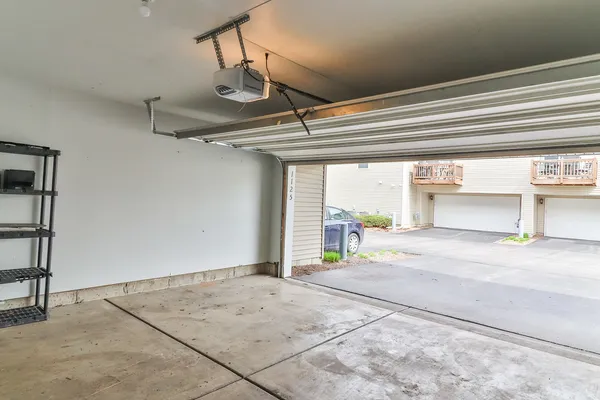 $2,700 | 1125 Alta Vista Drive, Pingree Grove, IL 60140