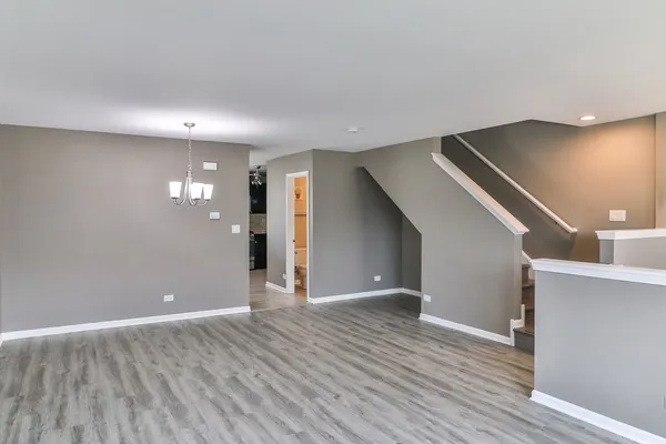 $2,700 | 1125 Alta Vista Drive, Pingree Grove, IL 60140