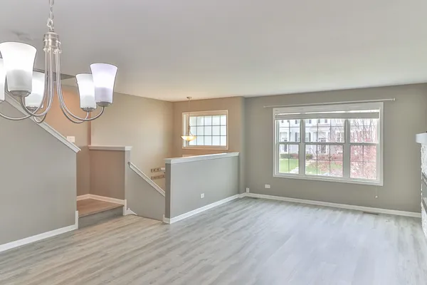 $2,700 | 1125 Alta Vista Drive, Pingree Grove, IL 60140