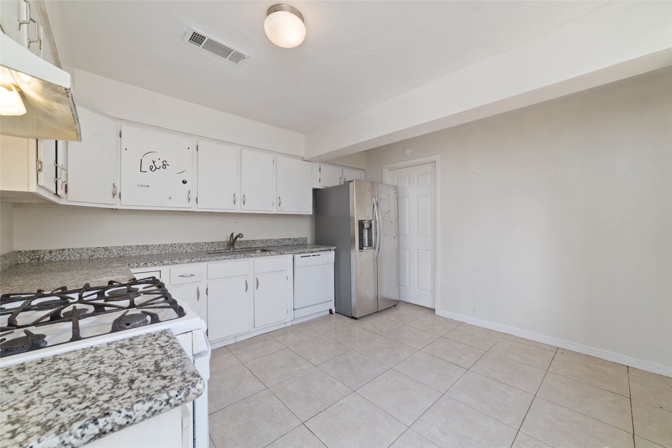 8446 Norvic Street Houston, TX 77029 - Photo 13 of 25