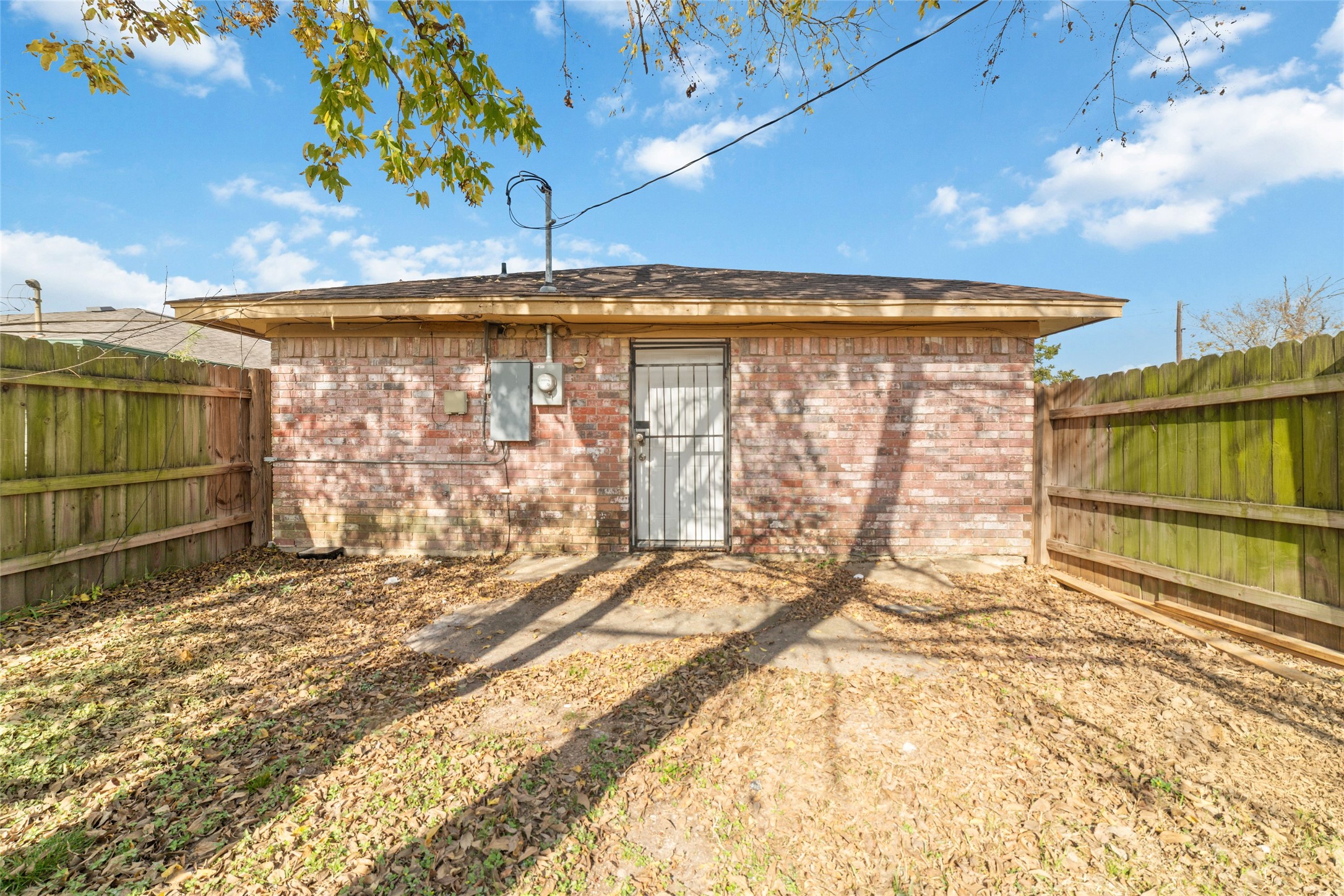 8446 Norvic Street Houston, TX 77029 - Photo 4 of 25