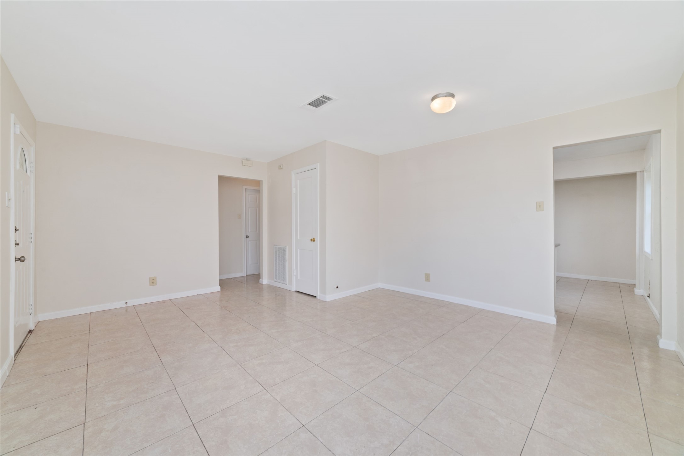 8446 Norvic Street Houston, TX 77029 - Photo 9 of 25