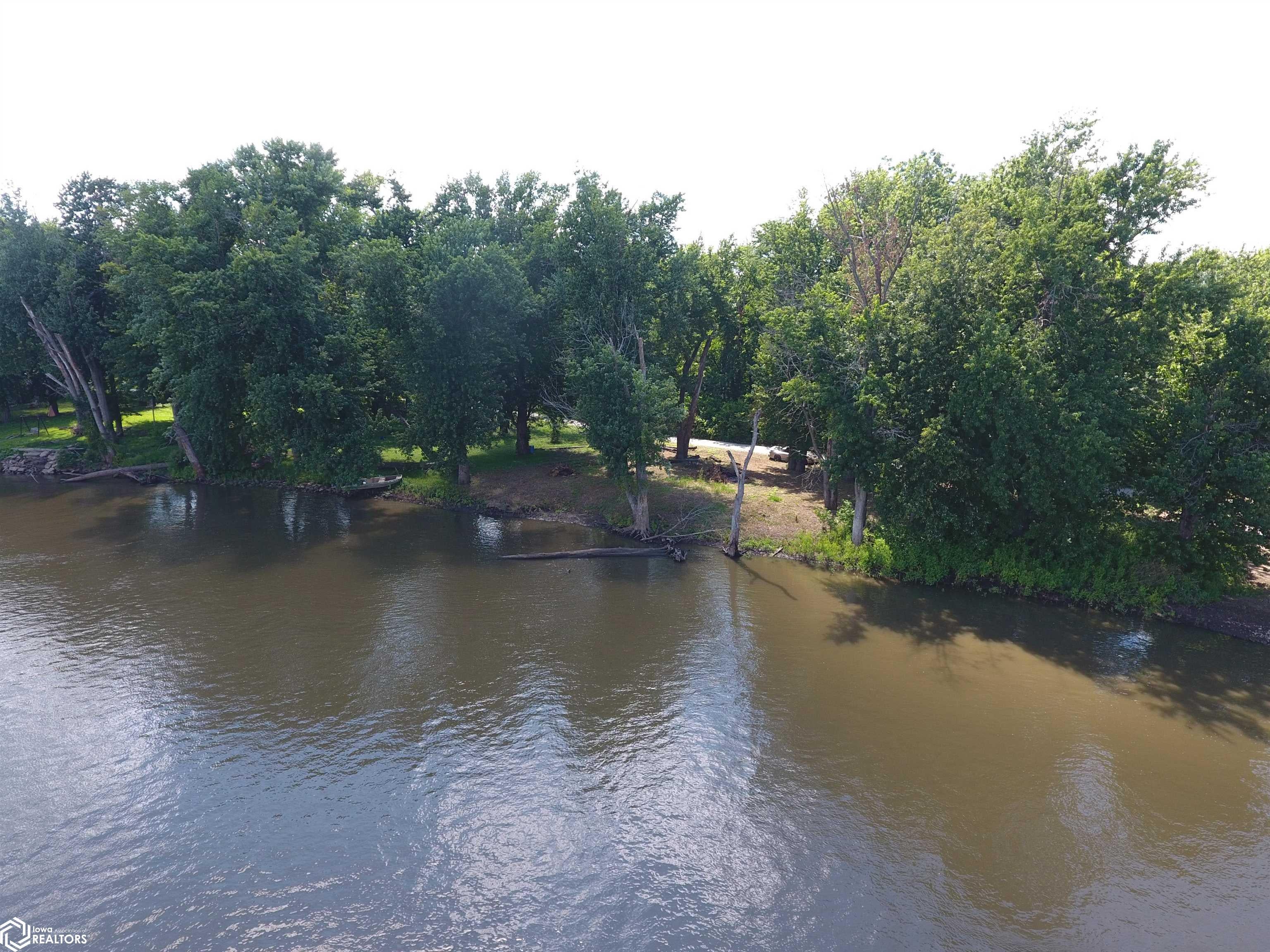 103 Oconnell Road Burlington, IA 52601 - Photo 3 of 4 Gallery Image 3