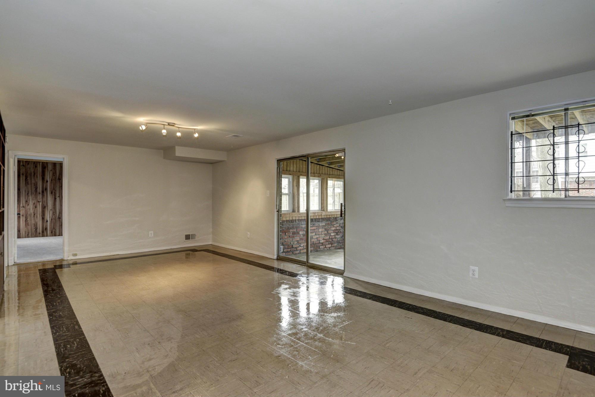 1319 Gresham Road Silver Spring, MD 20904 - Photo 20 of 28 Family Room