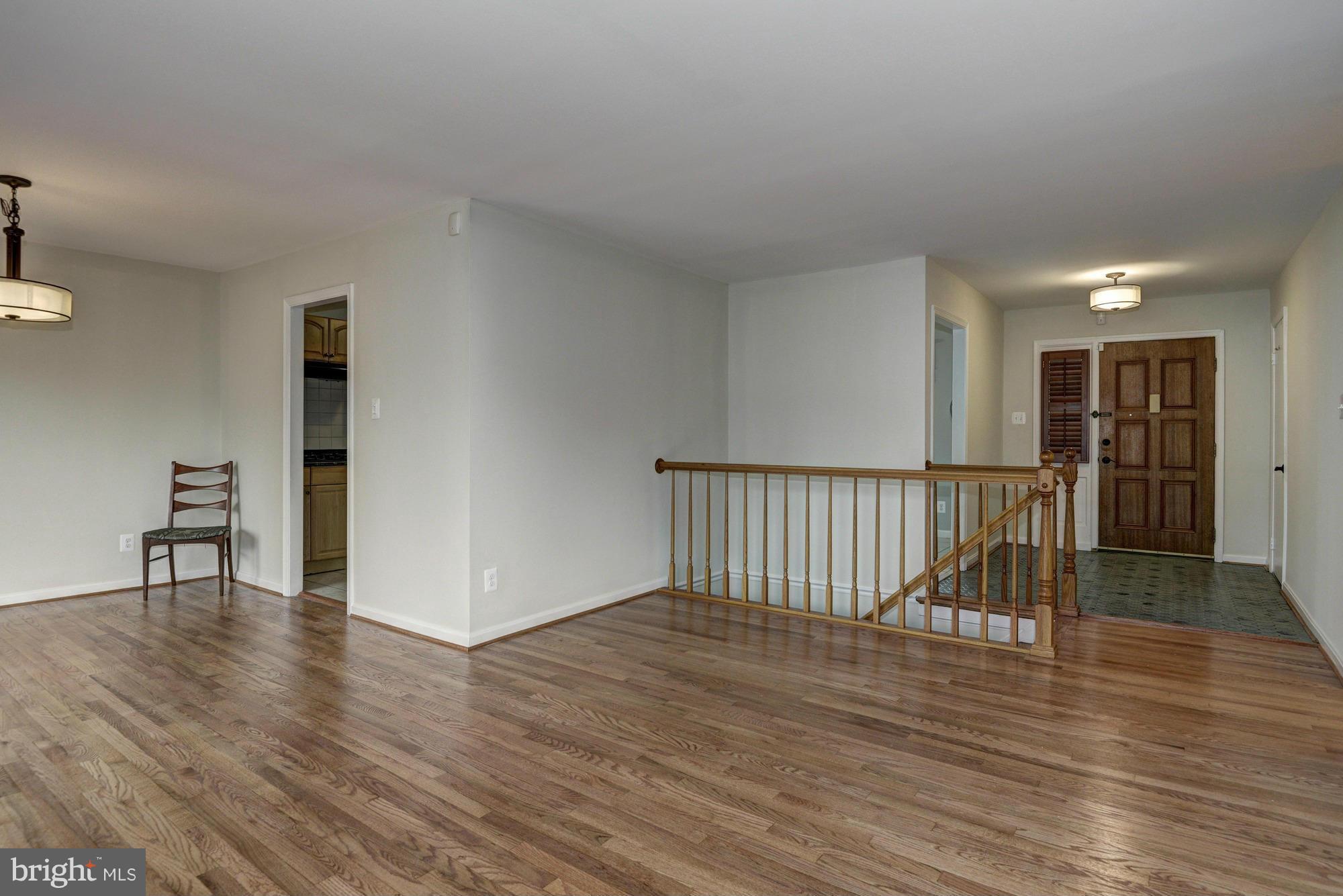 1319 Gresham Road Silver Spring, MD 20904 - Photo 4 of 28 Living Room