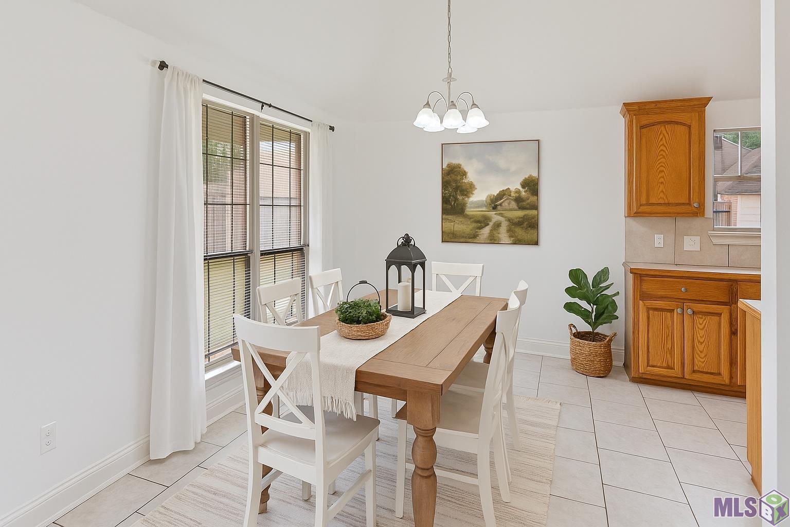 12237 Spring Valley Drive Geismar, LA 70734 - Photo 7 of 24 breakfast area