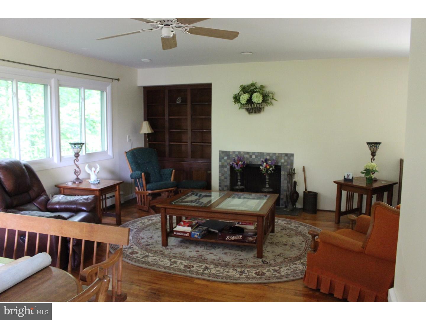 272 Harvey Road Chadds Ford, PA 19317 - Photo 6 of 25 Living Room