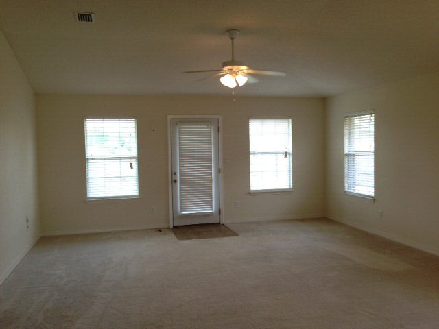 16227 Mansion Street Foley, AL 36535 - Photo 4 of 8 Living Room
