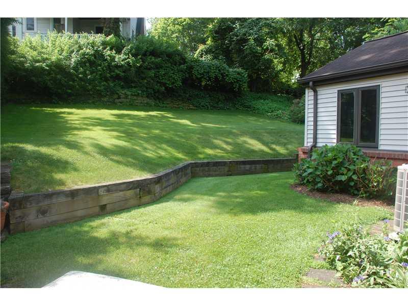 126 Rae Avenue Mt. Lebanon, PA 15228 - Photo 12 of 17 Yard/Garden.