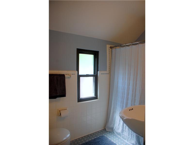 126 Rae Avenue Mt. Lebanon, PA 15228 - Photo 16 of 17 Full Bath.