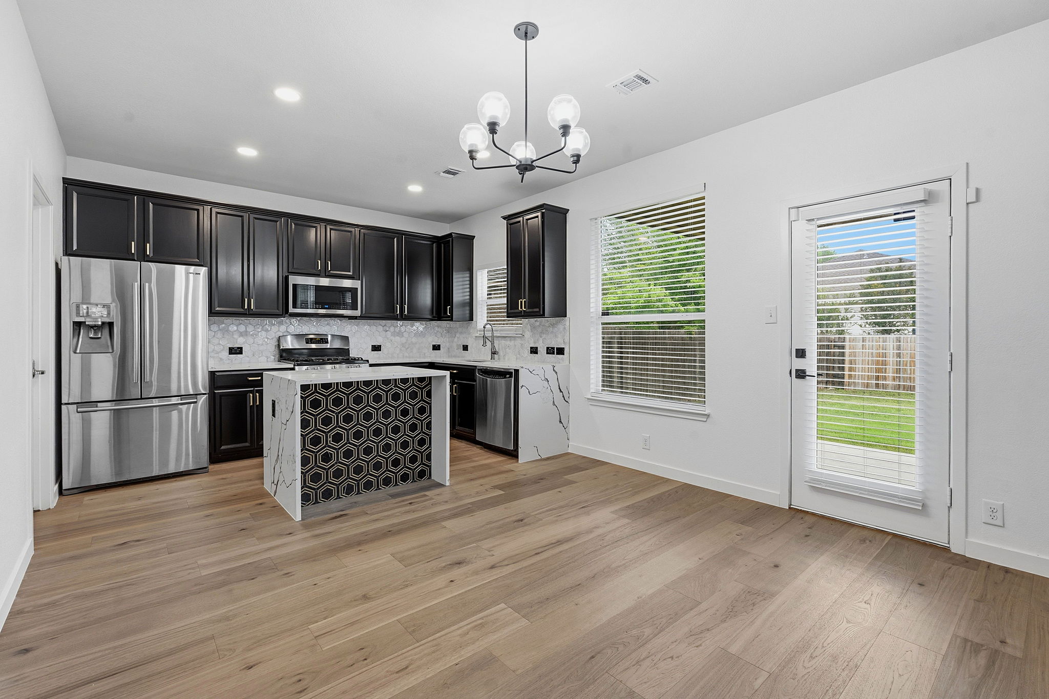 11509 Timber Heights Drive Austin, TX 78754 - Photo 7 of 37