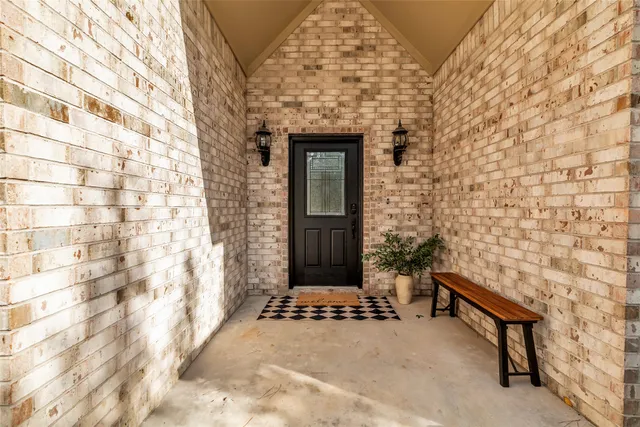 $359,000 | 237 Camden Hills Drive, Montgomery, TX 77356