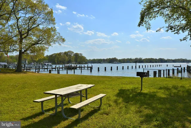 $589,990 | 1302 Spruce Street, Shady Side, MD 20764