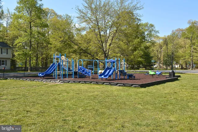 $609,990 | 1302 Spruce Street, Shady Side, MD 20764