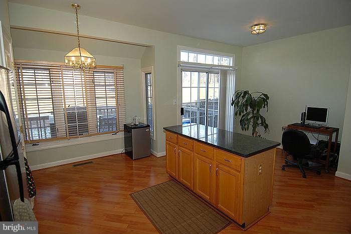 3626 Ransom Place Alexandria, VA 22306 - Photo 4 of 13 Kitchen