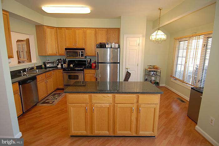 3626 Ransom Place Alexandria, VA 22306 - Photo 6 of 13 Kitchen