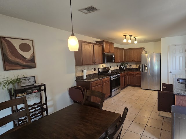 2402 Sunstone Pl Drive Rosharon, TX 77583 - Photo 8 of 18 Gallery Image 8