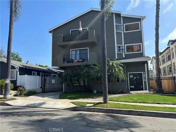 $449,000 | 1414 Coronado Avenue, Unit 302, Long Beach, CA 90804