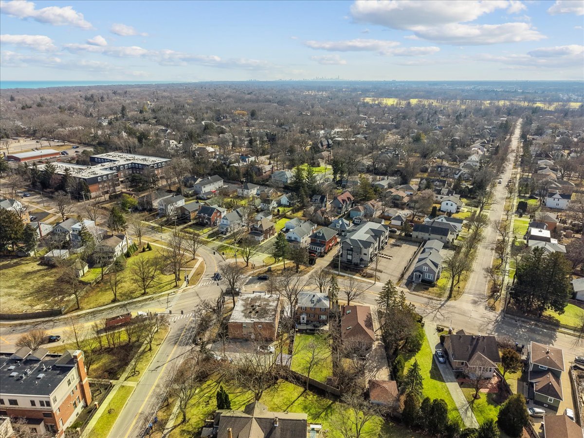 887 Deerfield Road Highland Park, IL 60035 - Photo 43 of 44 Gallery Image 43