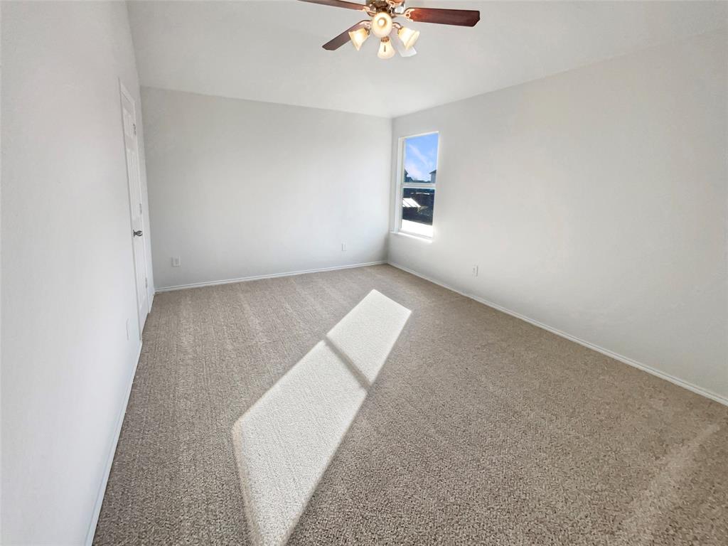 754 Ruby Court Burleson, TX 76028 - Photo 14 of 23