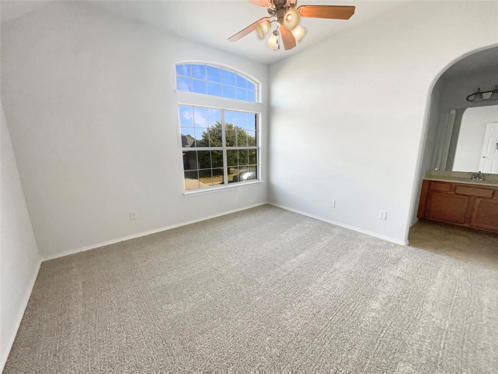 754 Ruby Court Burleson, TX 76028 - Photo 19 of 23