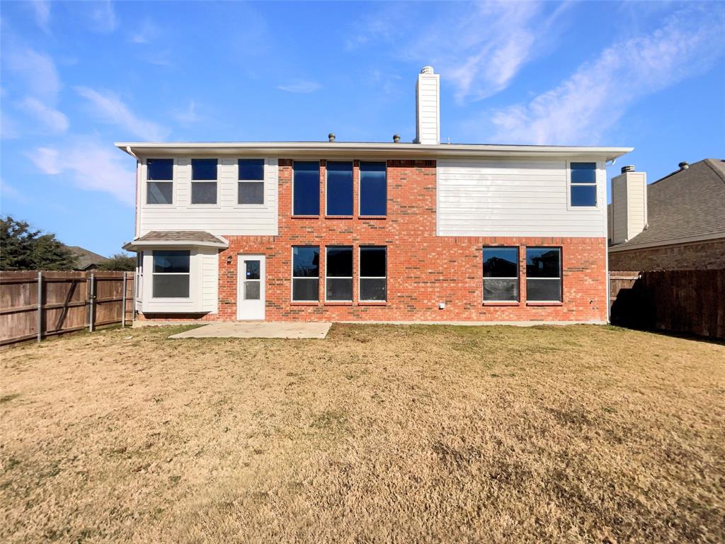 754 Ruby Court Burleson, TX 76028 - Photo 5 of 23