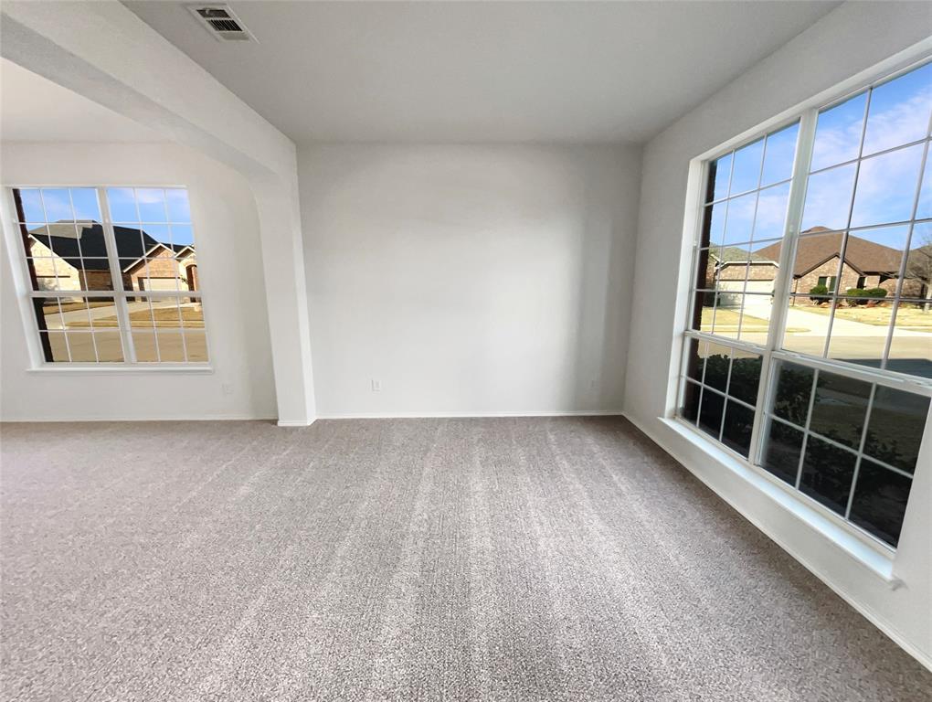 754 Ruby Court Burleson, TX 76028 - Photo 6 of 23