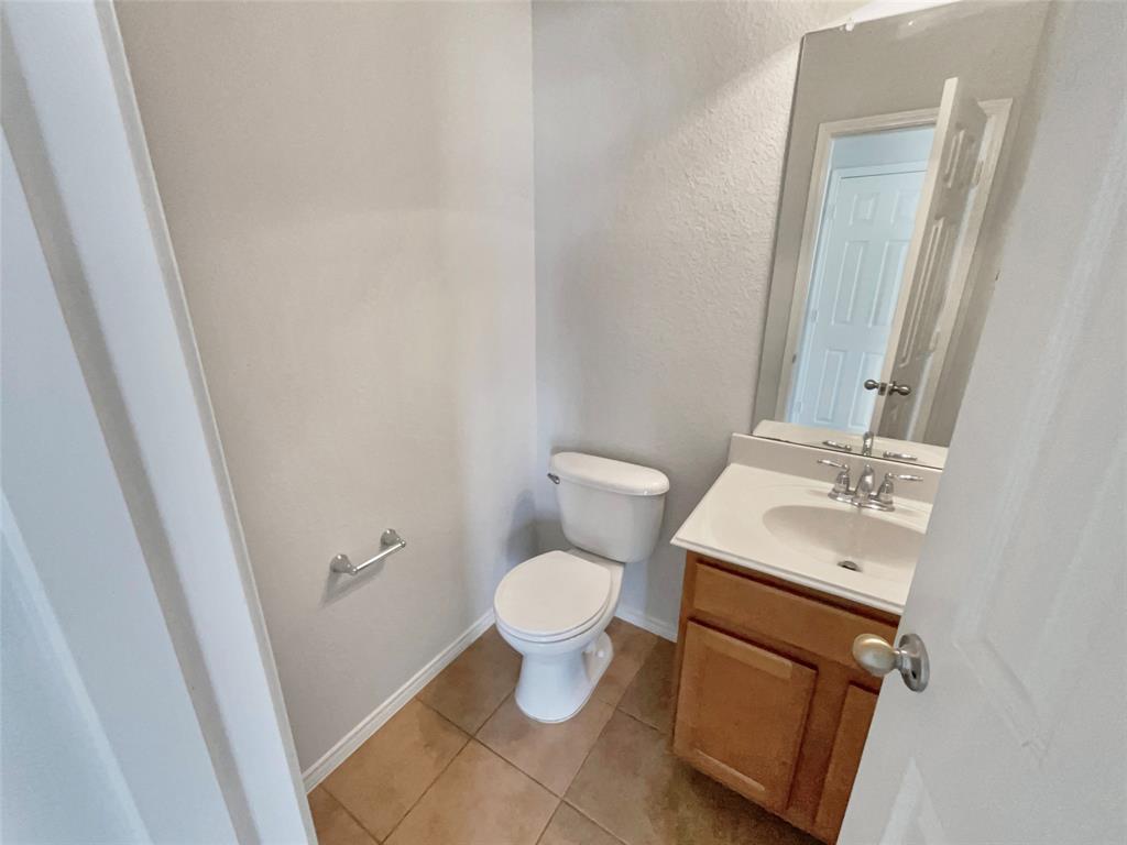 754 Ruby Court Burleson, TX 76028 - Photo 8 of 23