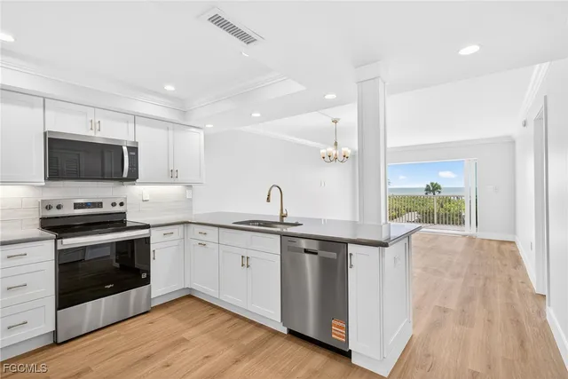 $1,099,000 | 2311 West Gulf Drive, Unit 13, Sanibel, FL 33957