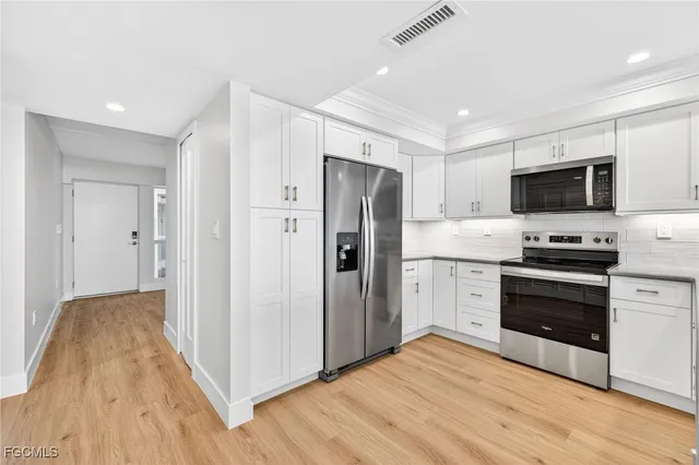 $1,099,000 | 2311 West Gulf Drive, Unit 13, Sanibel, FL 33957