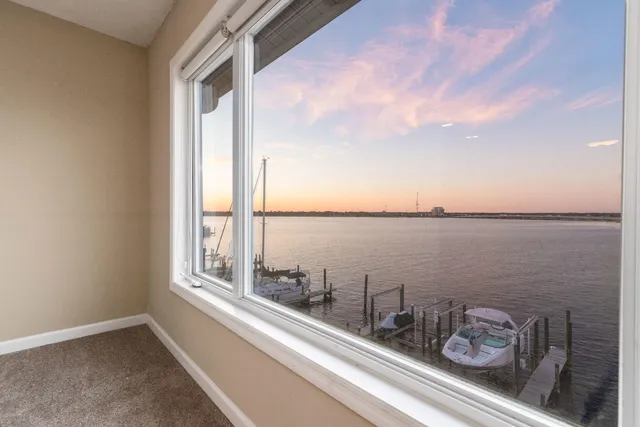 $3,500 | 202 Snug Harbour Drive, Unit 202, Shalimar, FL 32579