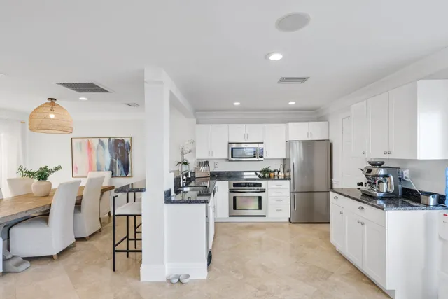 $2,490,000 | 483 Pelican Way, Delray Beach, FL 33483