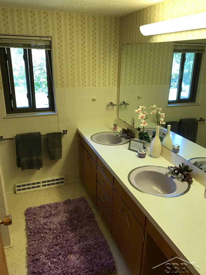 1705 North Miller Road Saginaw, MI 48609 - Photo 33 of 58 31374889-32.JPG