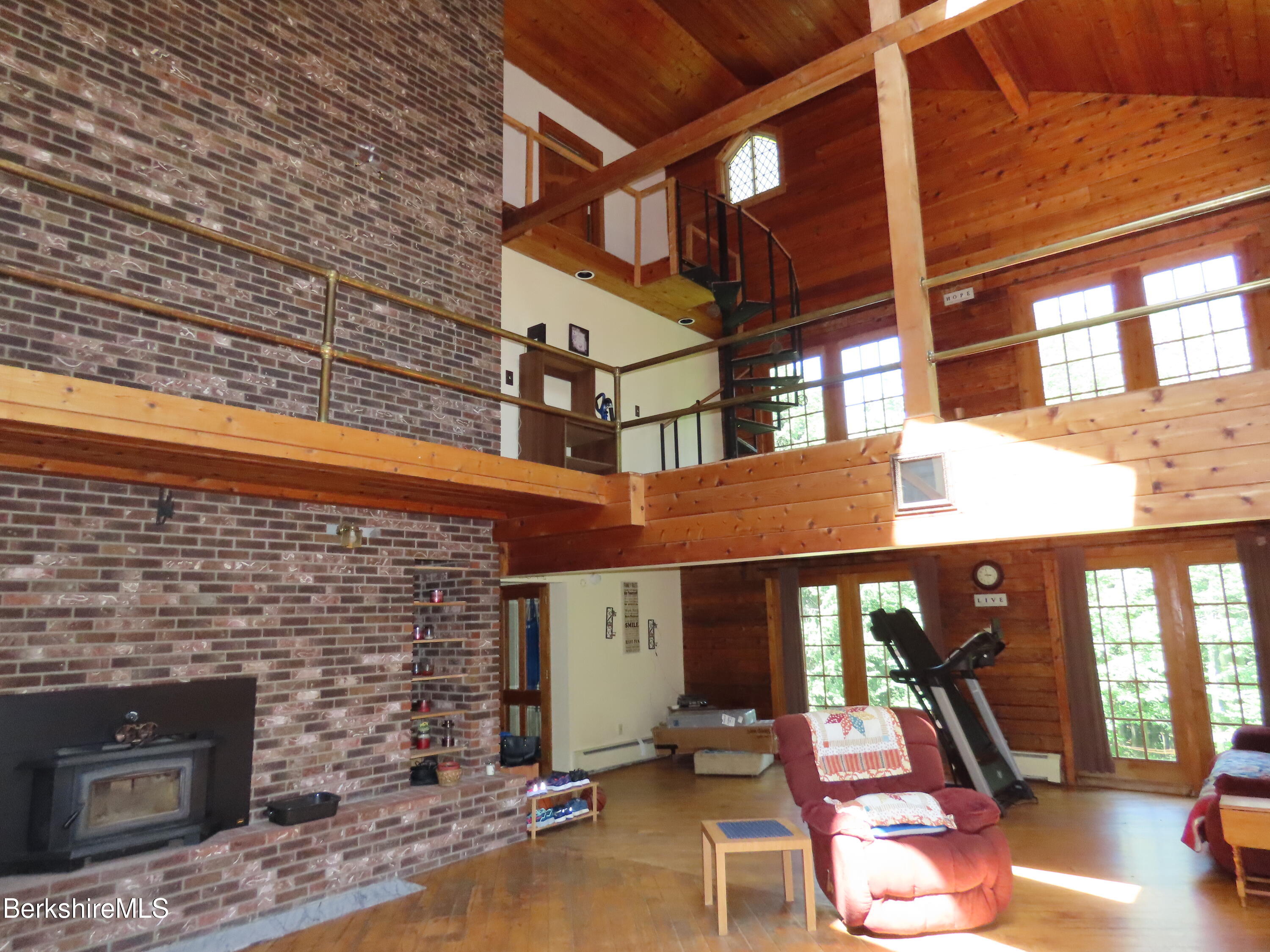 460 Sparrow Drive Stamford, VT 05352 - Photo 19 of 79 Living room