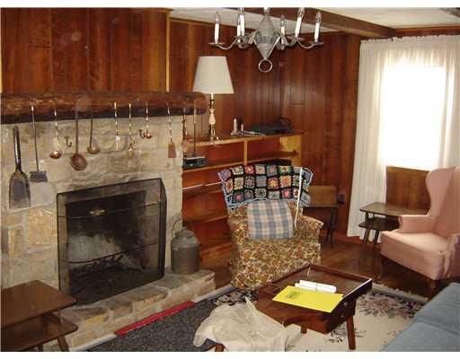 1010 Solomon Temple Road Latrobe, PA 15650 - Photo 8 of 8 Family Room.