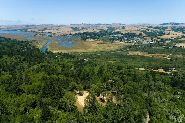 $1,695,000 | 70 Fox Drive, Point Reyes Station, CA 94956