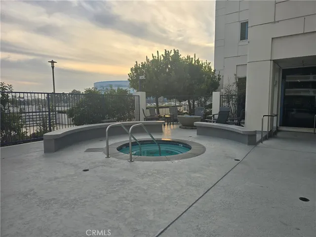 $465,000 | 525 East Seaside Way, Unit 210, Long Beach, CA 90802