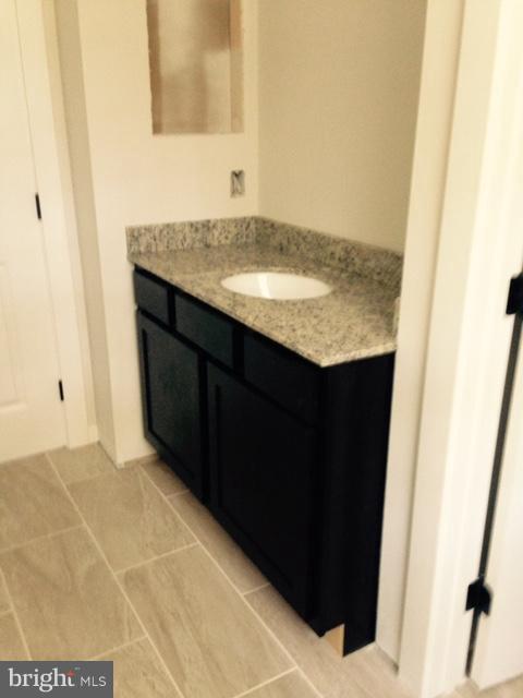 439 Manor Road Arnold, MD 21012 - Photo 6 of 16 his/her vanities with granite tops