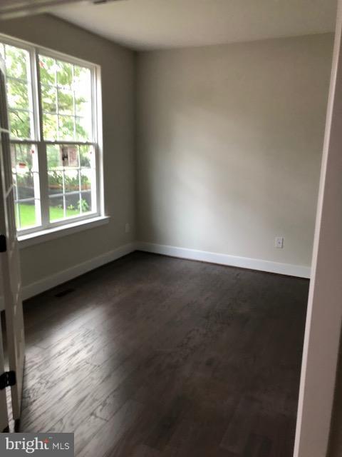 439 Manor Road Arnold, MD 21012 - Photo 10 of 16 Offise,den, or playroom