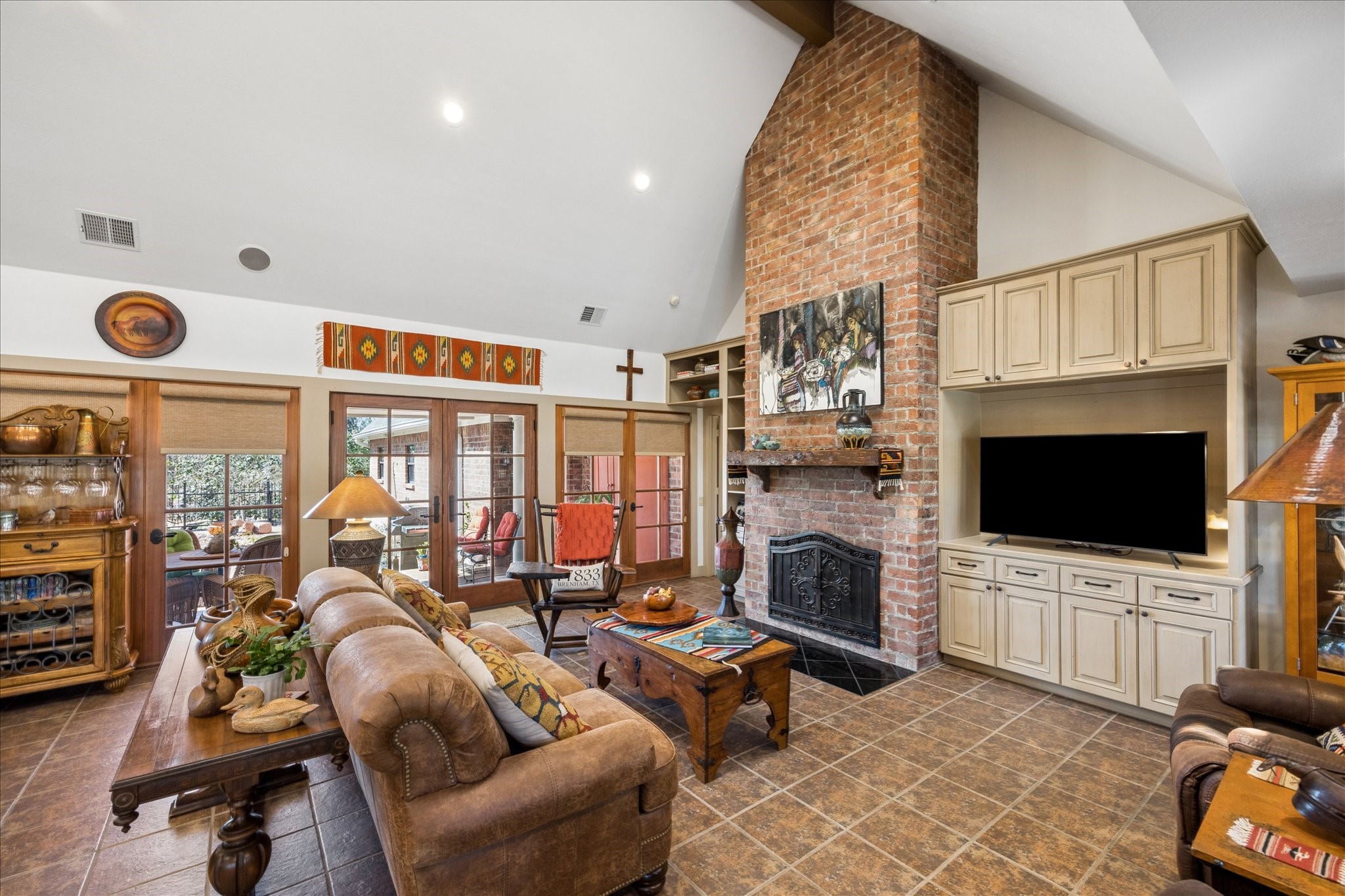 2360 Gun And Rod Circle Brenham, TX 77833 - Photo 4 of 28