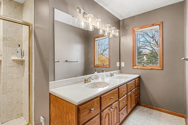 $439,000 | 867 Oriole Lane, Chaska, MN 55318