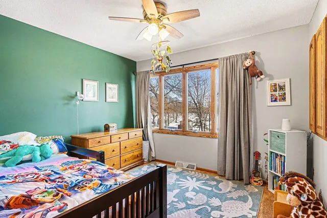 $439,000 | 867 Oriole Lane, Chaska, MN 55318