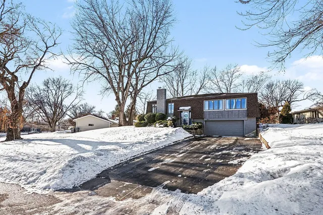 $439,000 | 867 Oriole Lane, Chaska, MN 55318