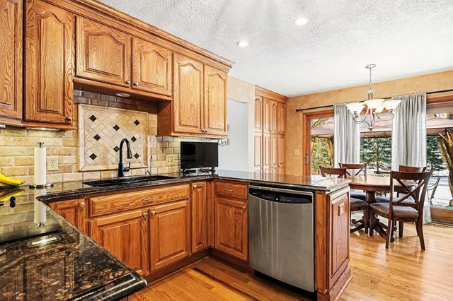 $439,000 | 867 Oriole Lane, Chaska, MN 55318